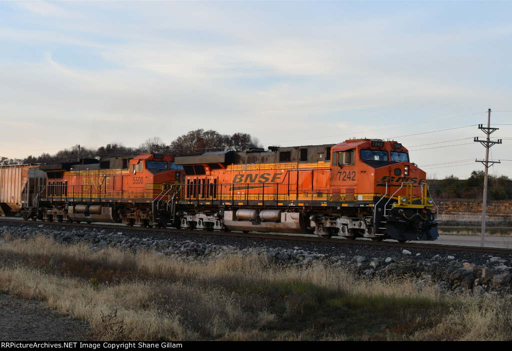 BNSF 7242